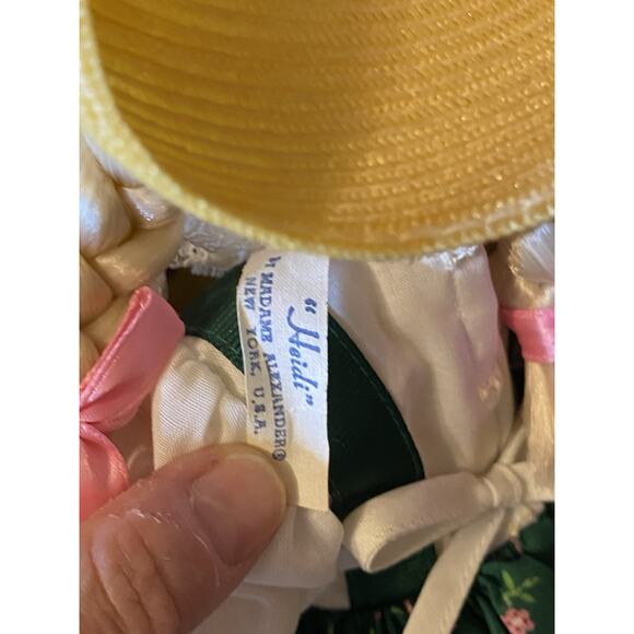 Pretty Vintage Madame Alexander 12” Doll #1580 Heidi Box Bottom & tag 1980s - Picture 5 of 7